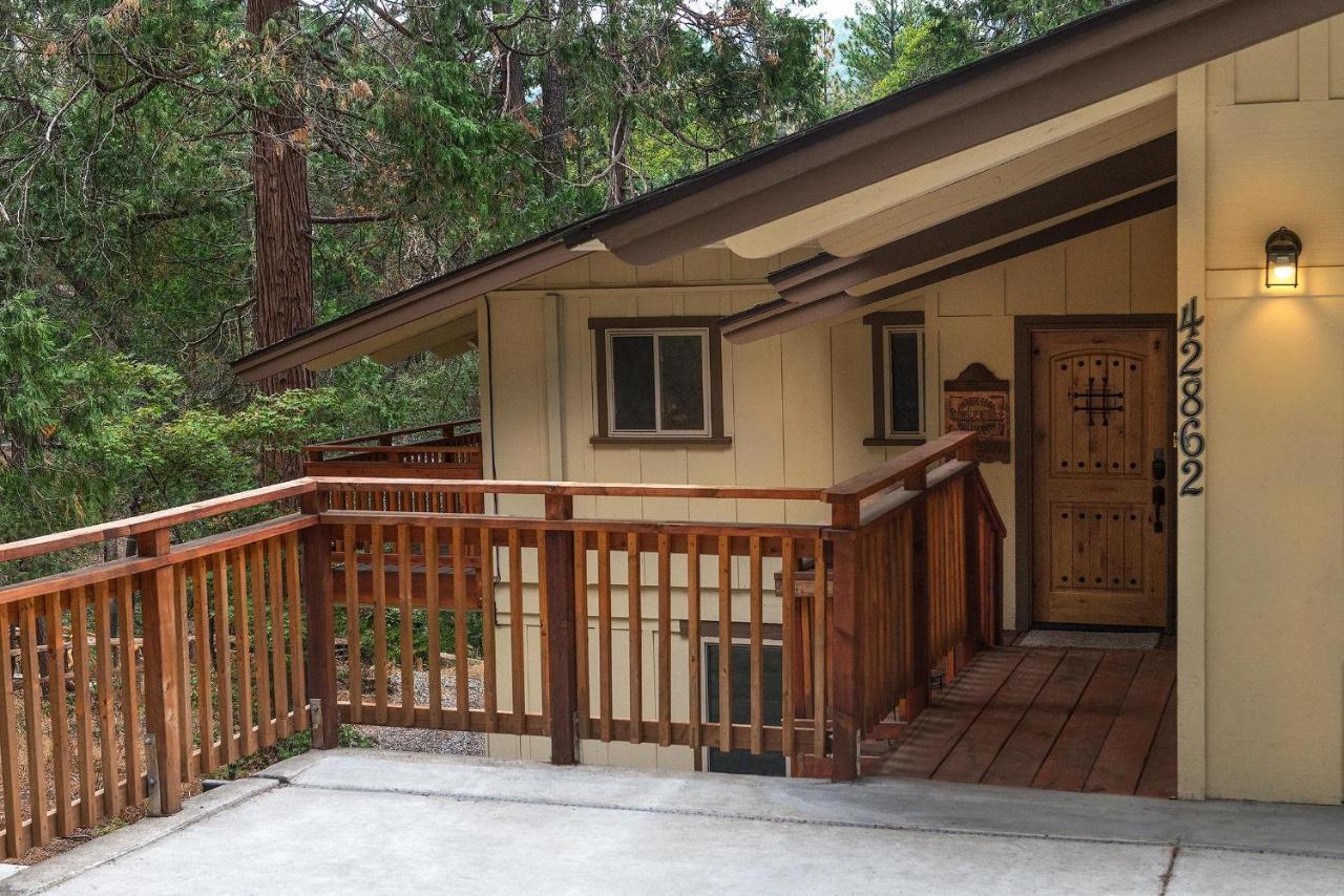 Sierra Springs Villa Oakhurst Kültér fotó